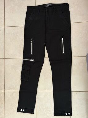 Forever 21 Black Denim Jeans with zipper accents